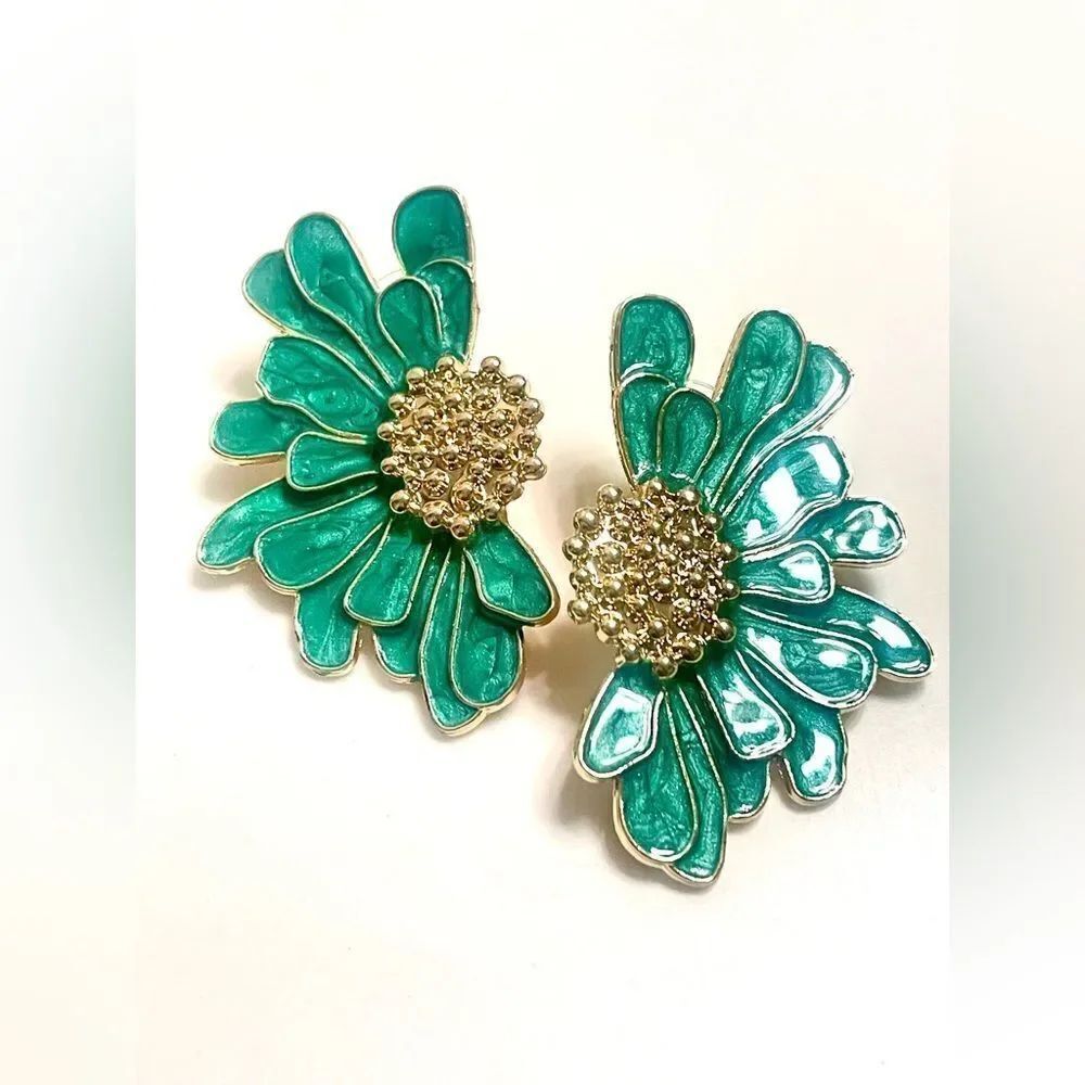 Flower statement earrings M249